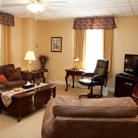 Best Western Plus Sidney Lodge Exterior photo