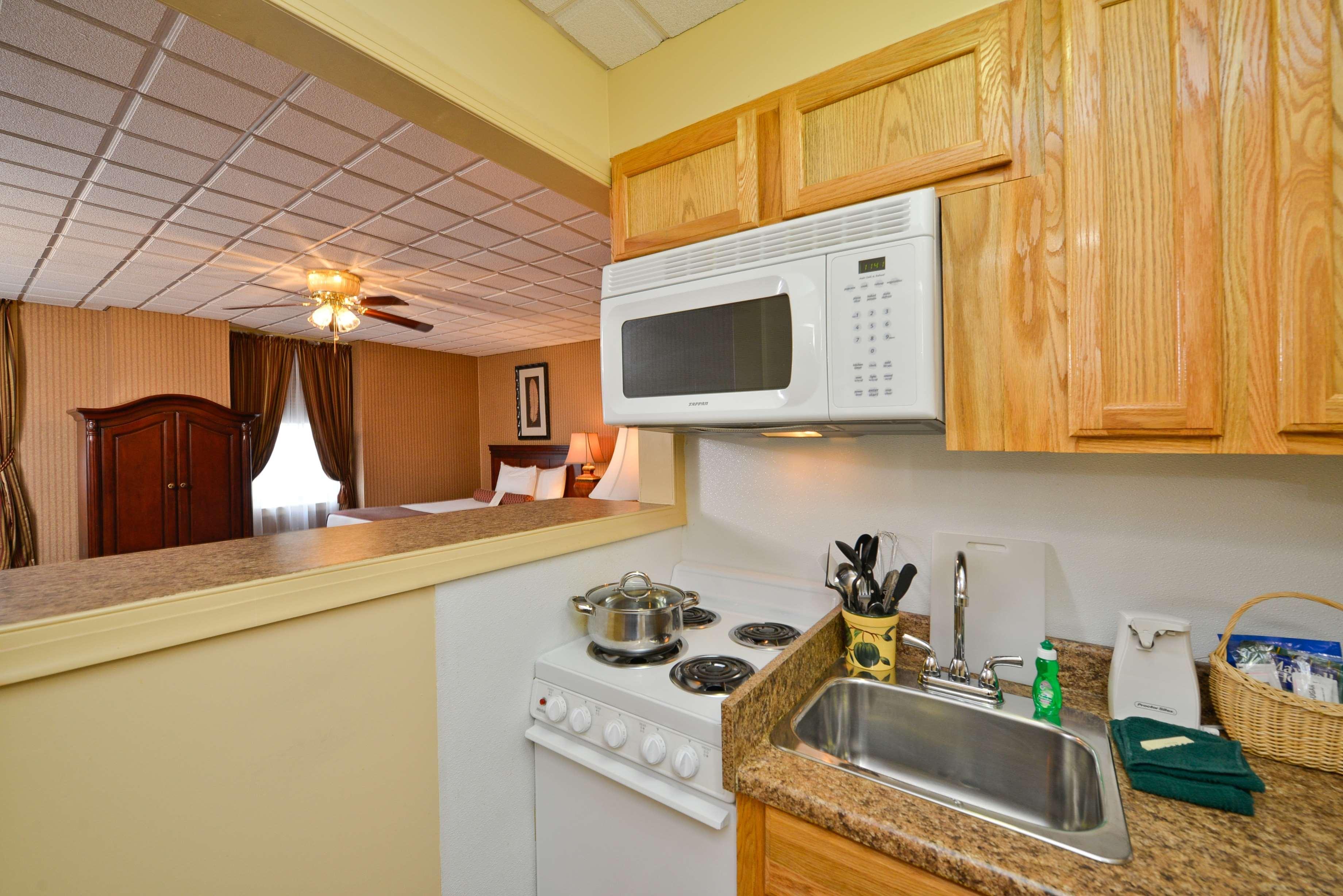 Best Western Plus Sidney Lodge Exterior photo
