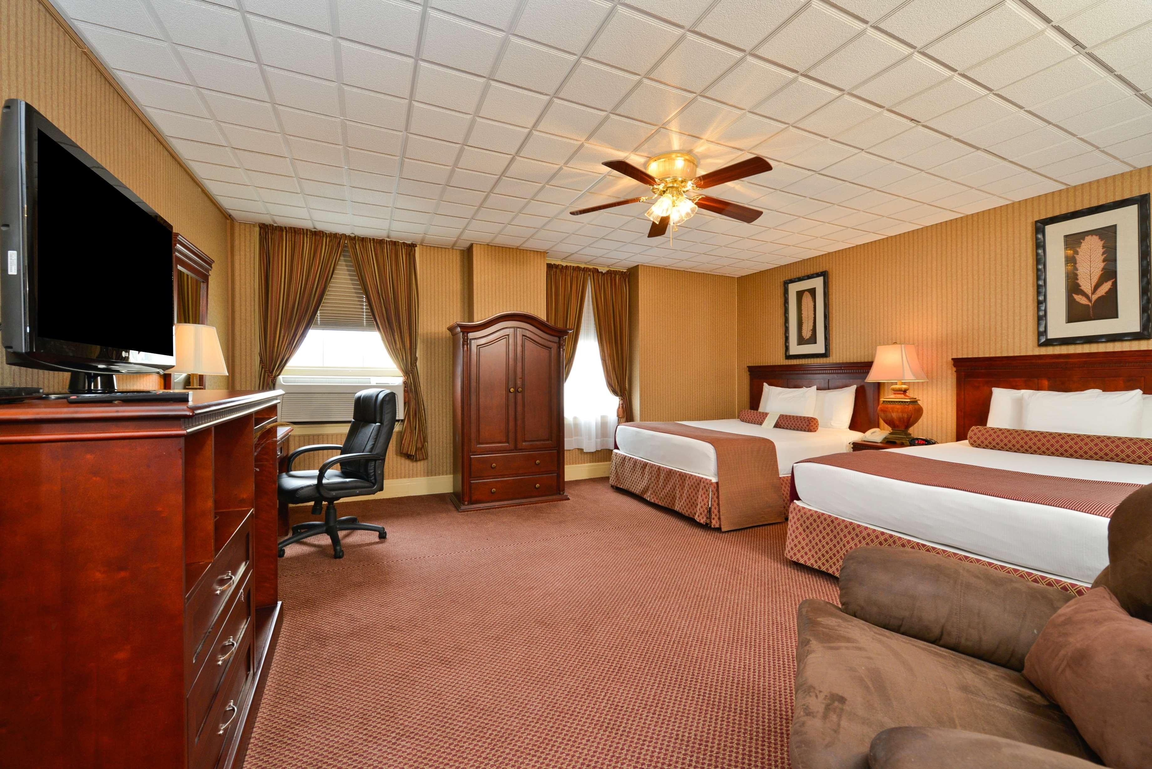 Best Western Plus Sidney Lodge Exterior photo