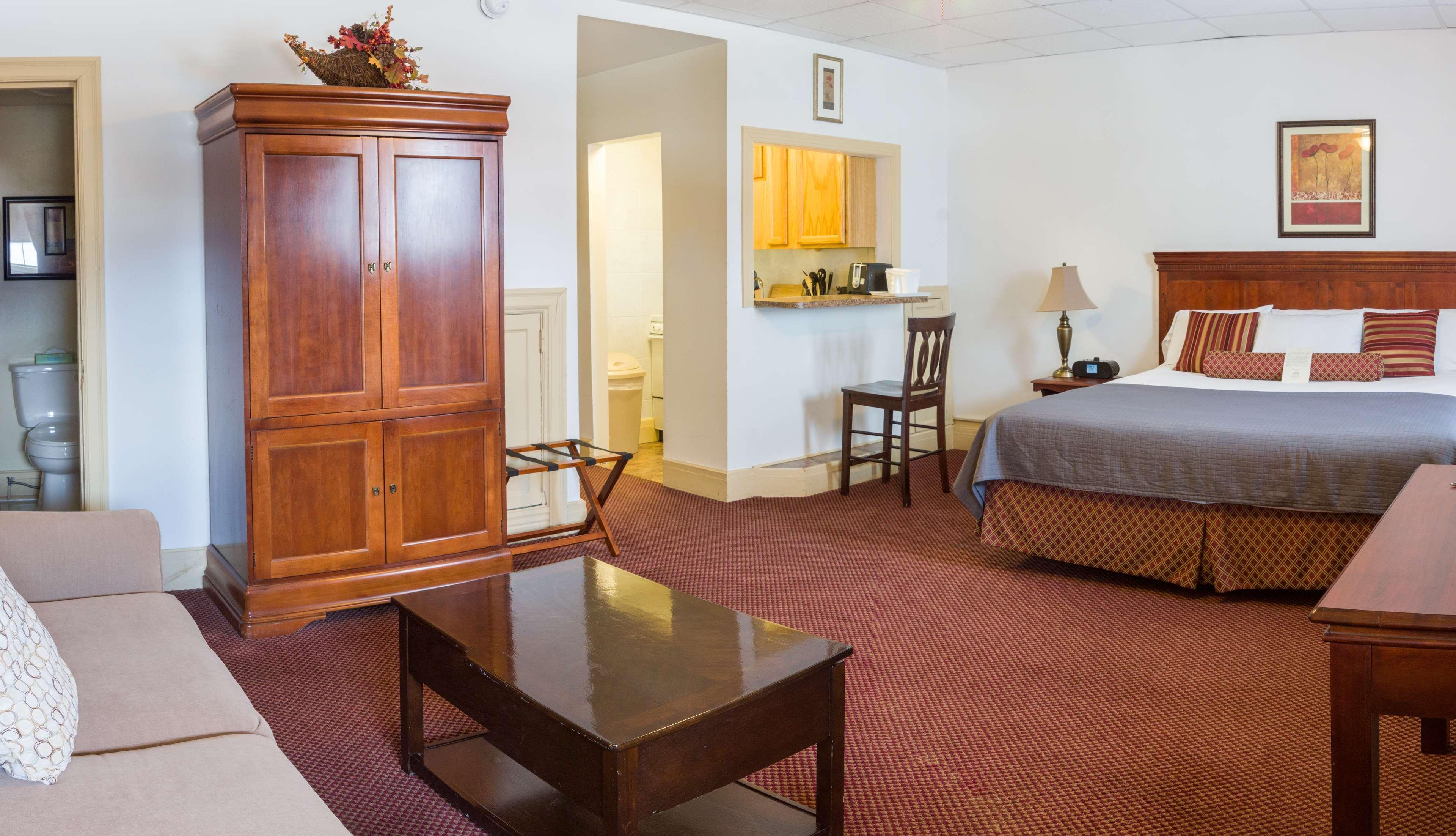 Best Western Plus Sidney Lodge Exterior photo