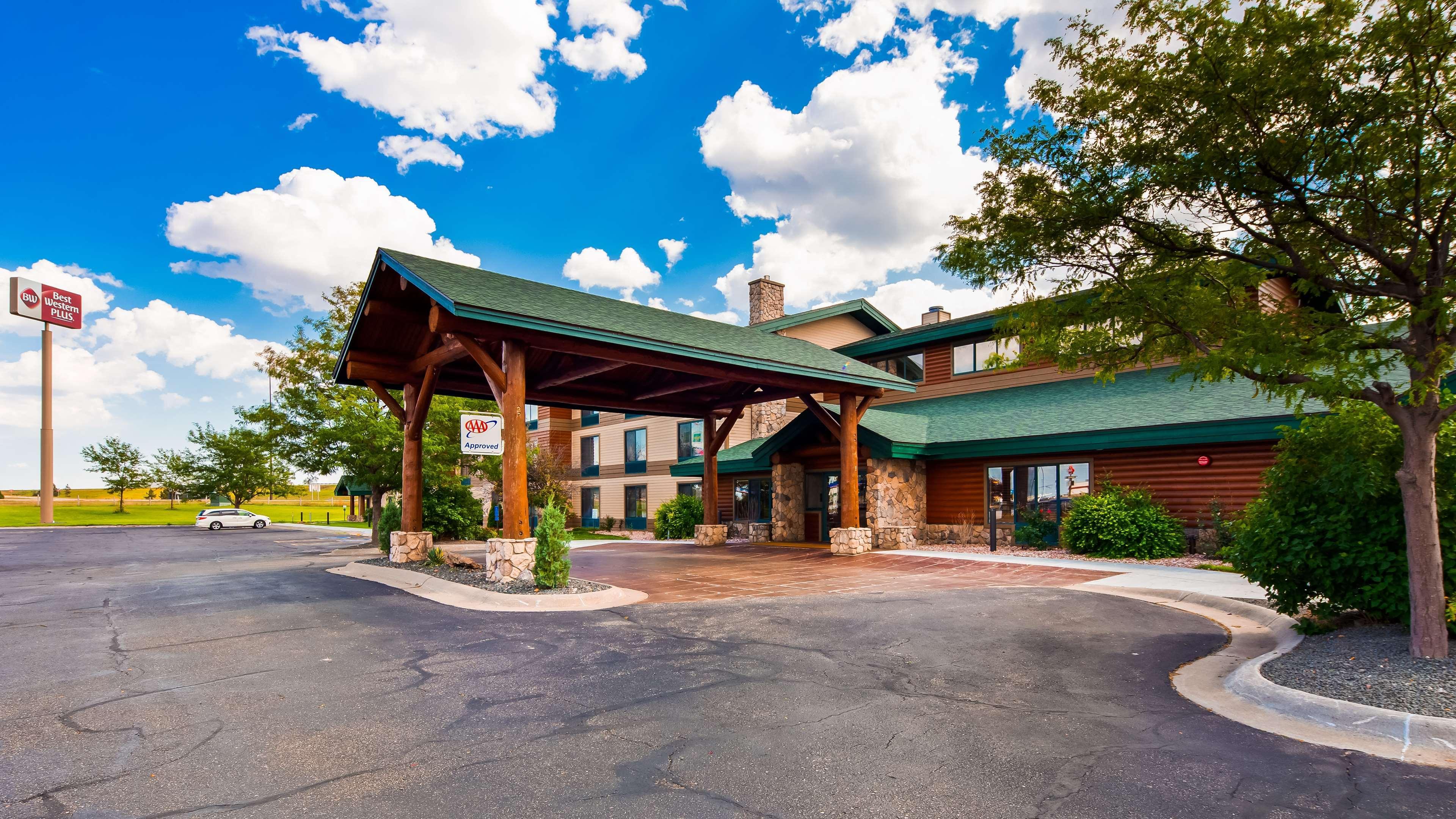 Best Western Plus Sidney Lodge Exterior photo