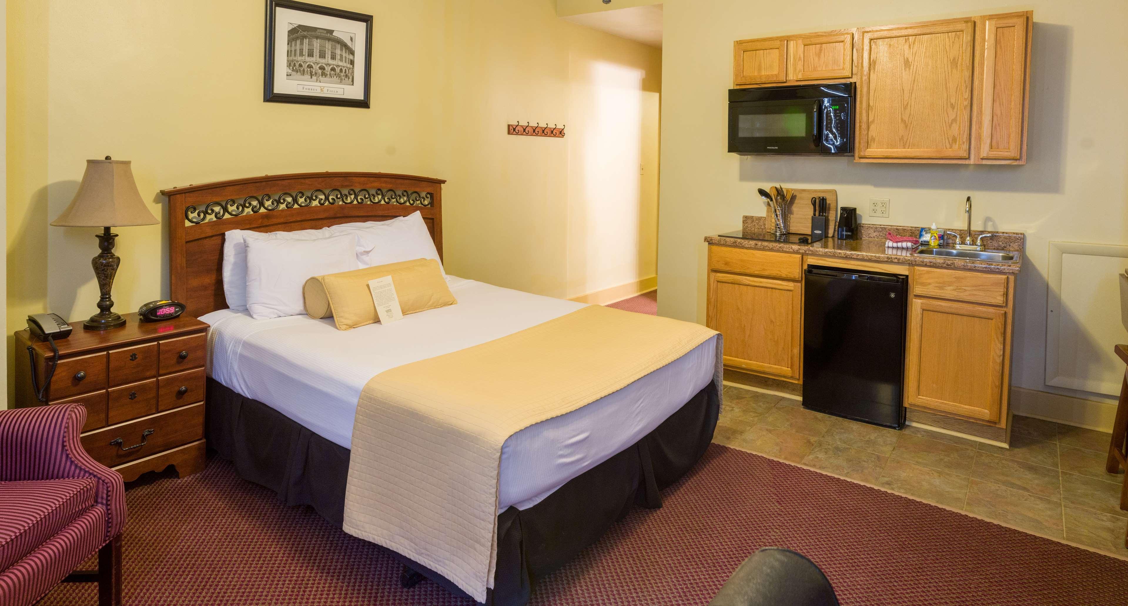 Best Western Plus Sidney Lodge Exterior photo