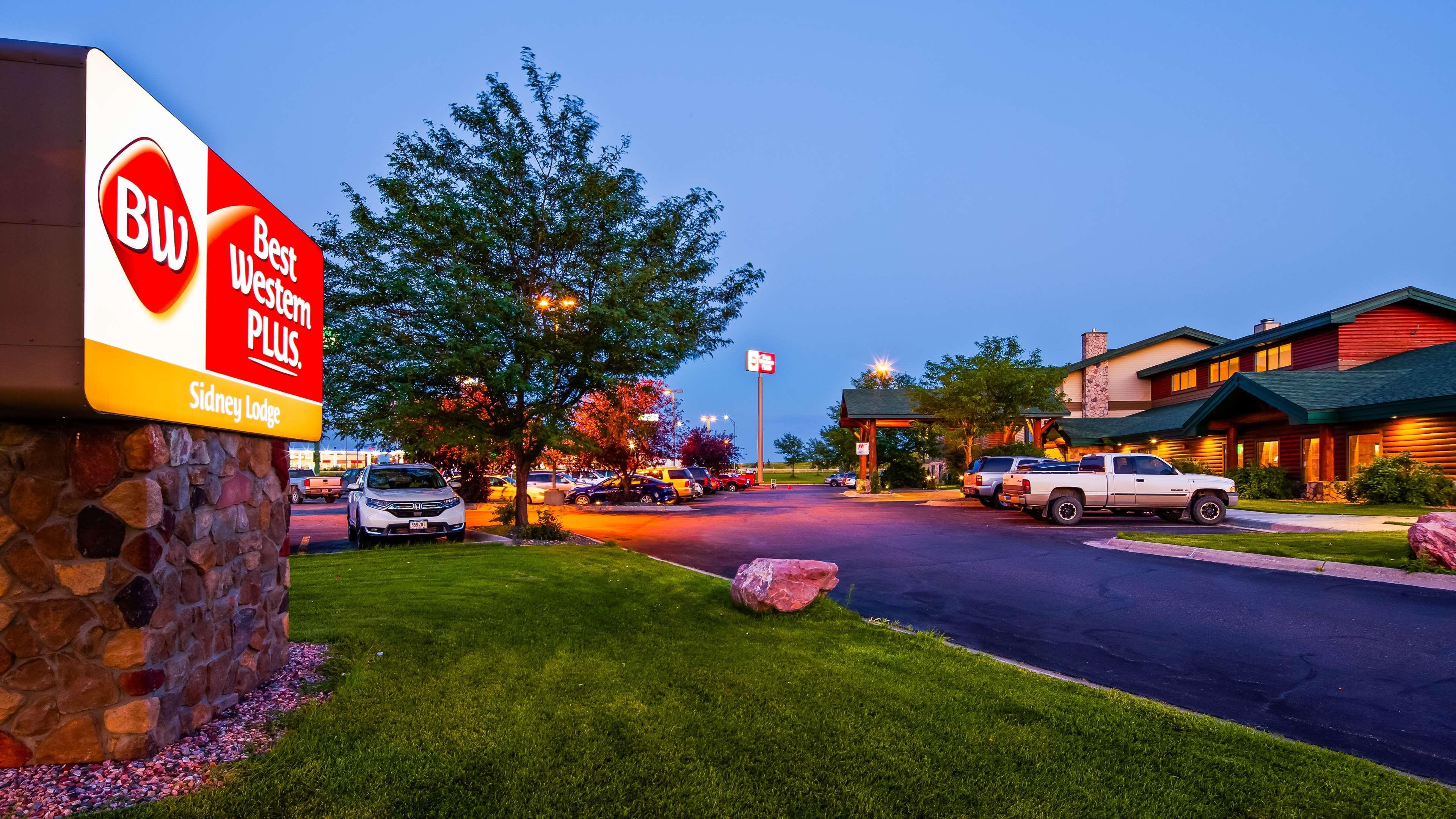 Best Western Plus Sidney Lodge Exterior photo