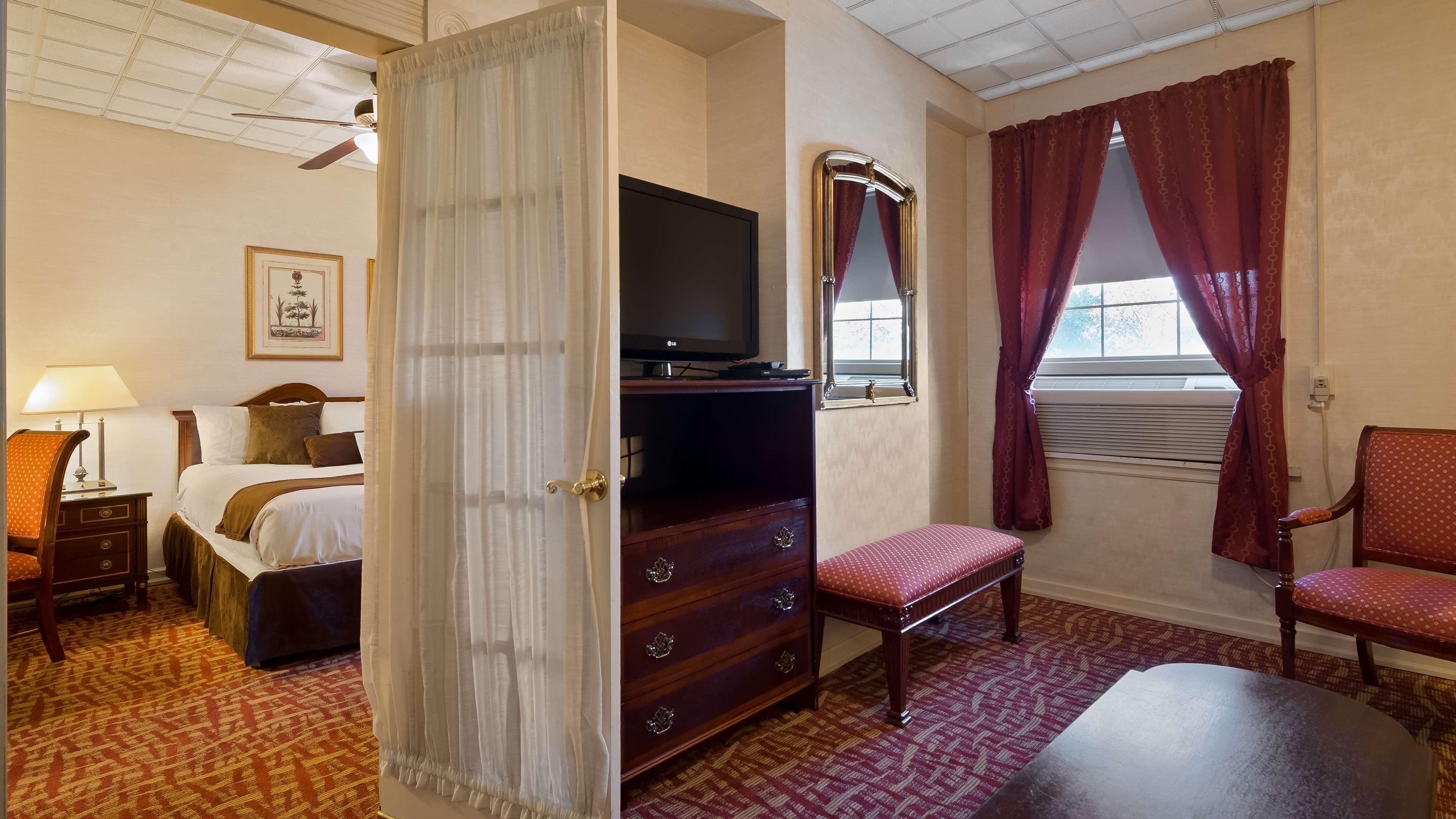 Best Western Plus Sidney Lodge Exterior photo